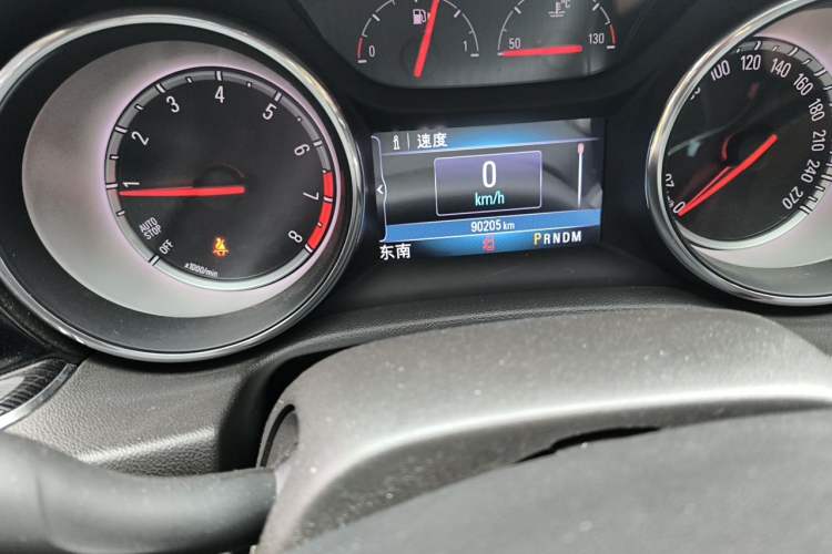 Used Buick Regal 2017 20T Luxury Model Odometer Close Up
