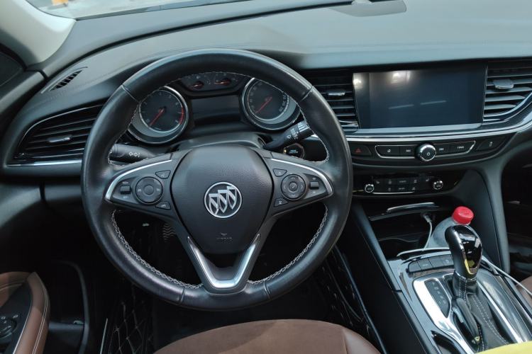 Used Buick Regal 2017 20T Luxury Model Steering Wheel