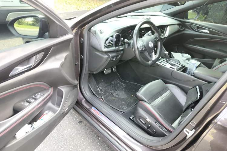 Used Buick Regal 2017 GS 28T Prestige Model Driver Seat