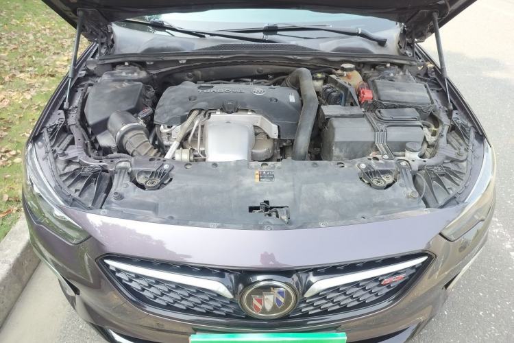 Used Buick Regal 2017 GS 28T Prestige Model Engine Bay