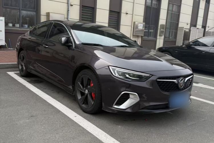 Used Buick Regal 2017 GS 28T Prestige Model Exterior 3