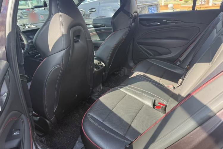 Used Buick Regal 2017 GS 28T Prestige Model Interior 3