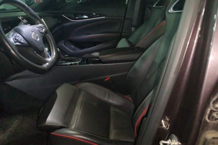 Used Buick Regal 2017 GS 28T Prestige Model Left Front Seat
