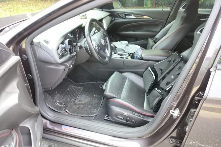 Used Buick Regal 2017 GS 28T Prestige Model Left Front Seat