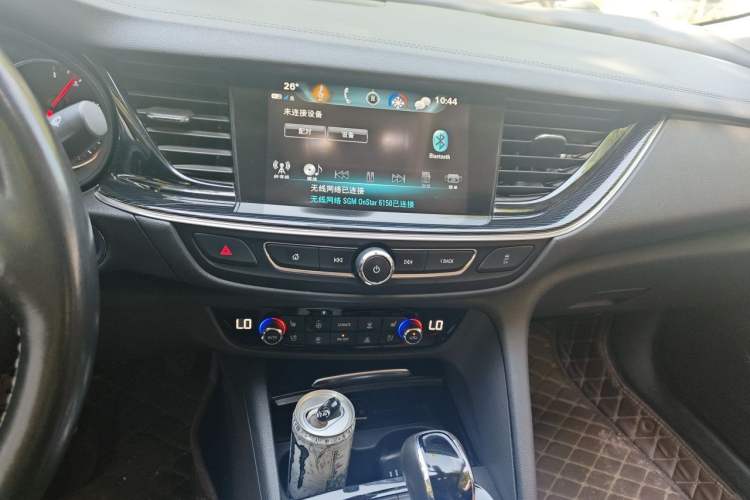 Used Buick Regal 2017 20T Prestige Model Audio And AC Panel