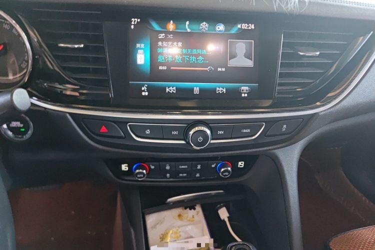 Used Buick Regal 2017 20T Luxury Model Audio And AC Panel