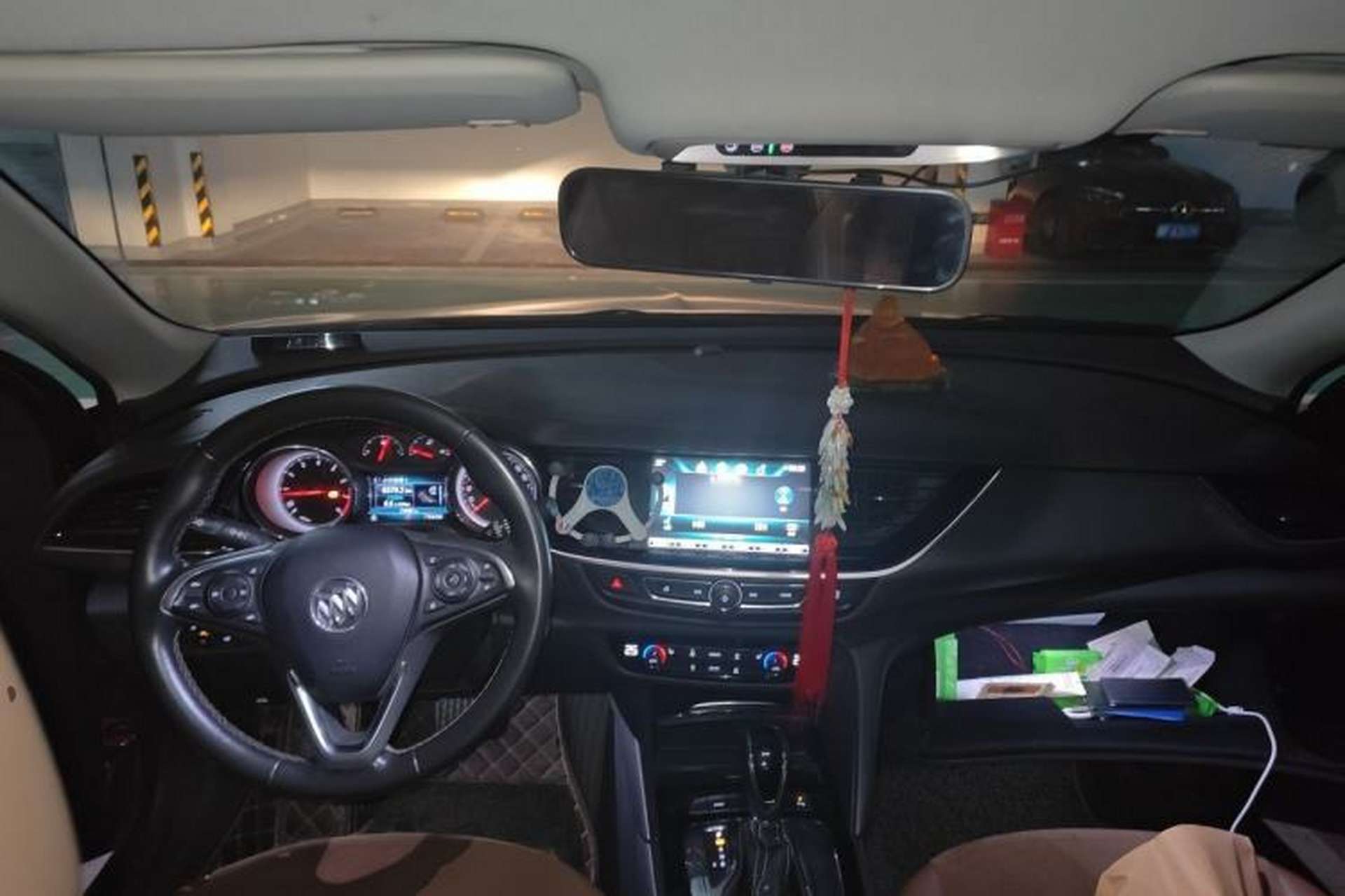 Used Buick Regal 2017 20T Elite Edition Center Console