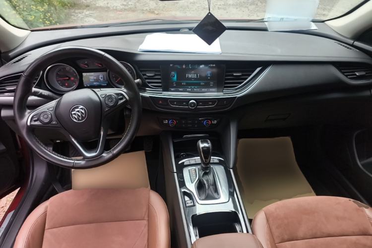 Used Buick Regal 2017 20T Elite Edition Center Console