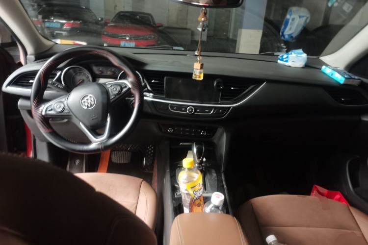 Used Buick Regal 2017 20T Luxury Model Center Console