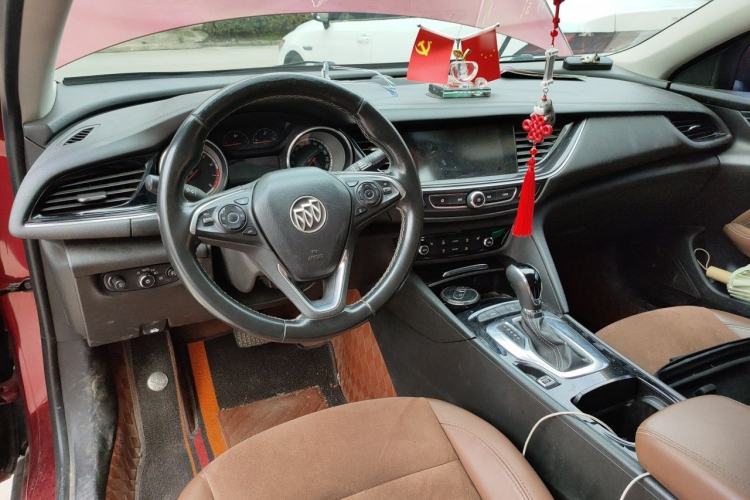 Used Buick Regal 2017 20T Elite Edition Center Console