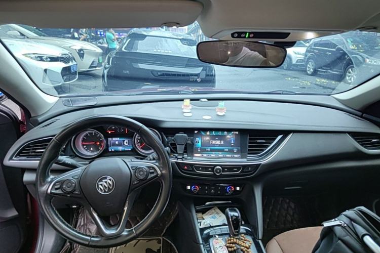 Used Buick Regal 2017 20T Elite Edition Center Console