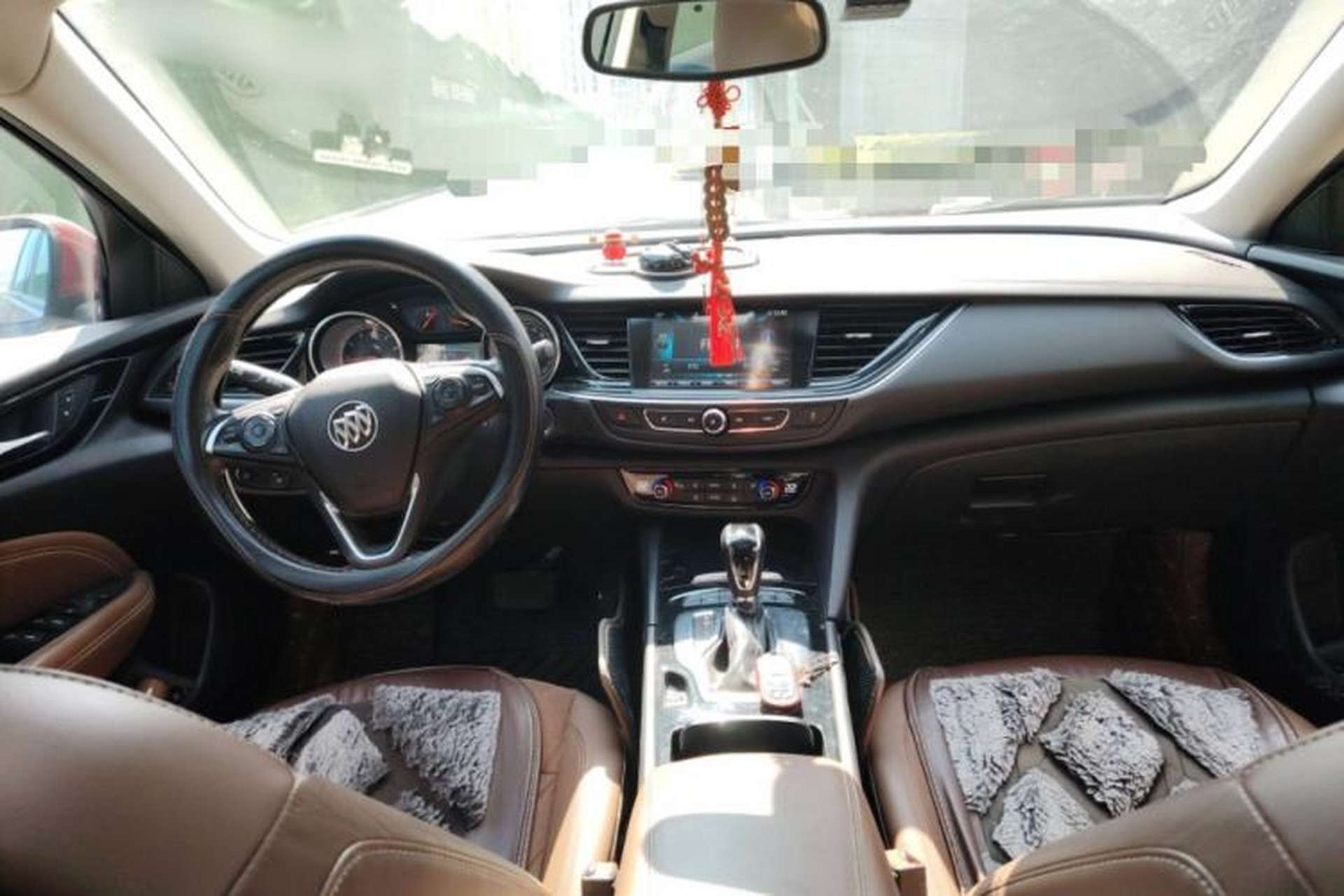 Used Buick Regal 2017 20T Luxury Model Center Console