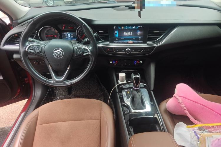 Used Buick Regal 2017 20T Elite Edition Center Console