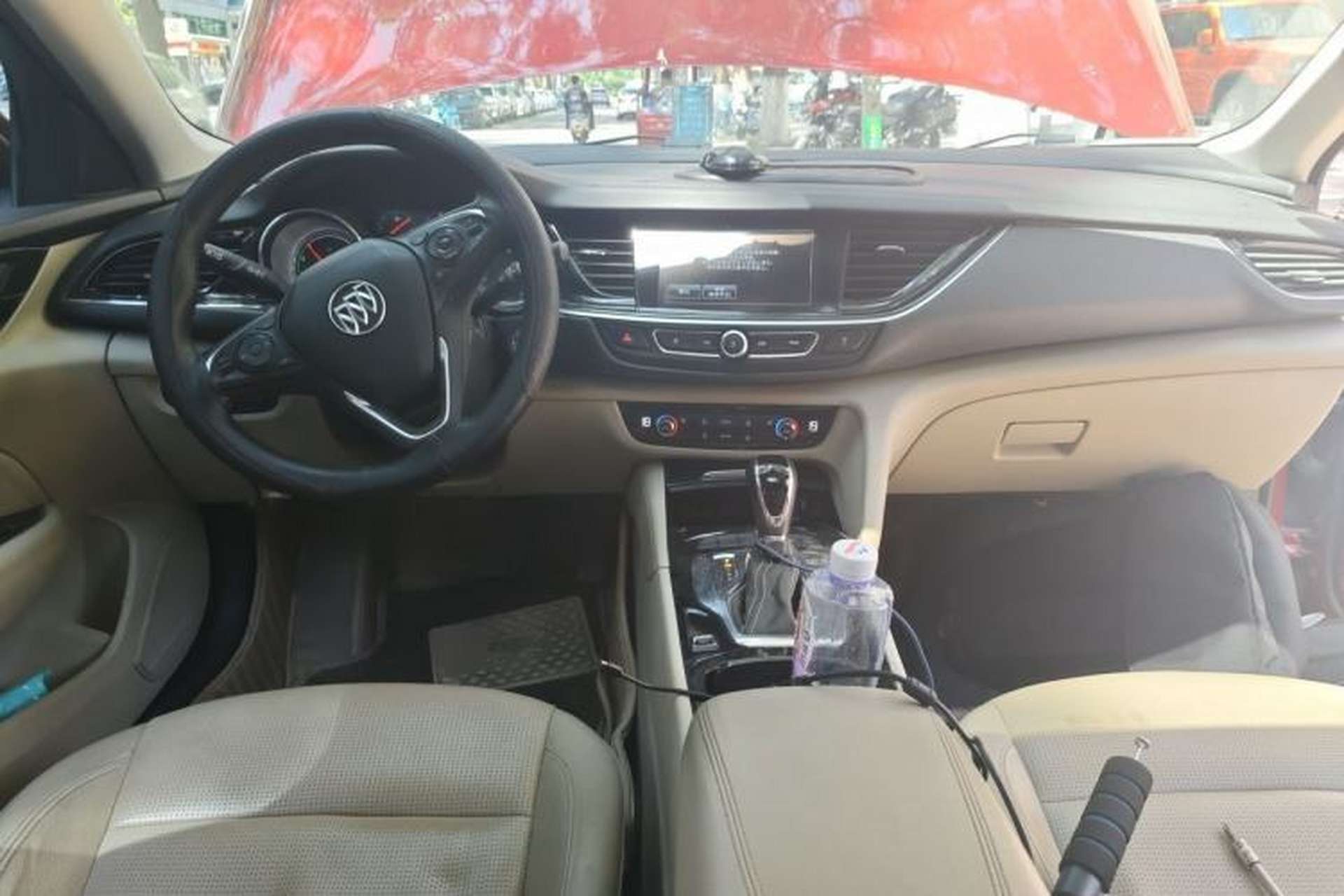 Used Buick Regal 2017 30H Luxury Version Center Console