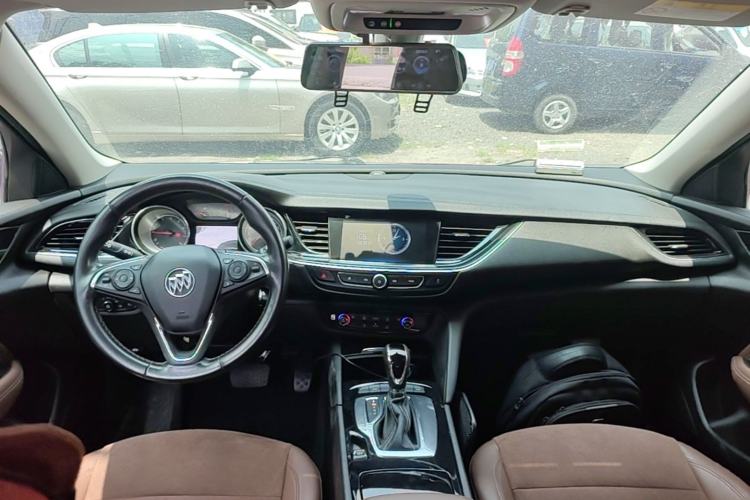Used Buick Regal 2017 20T Elite Edition Center Console