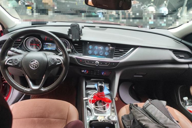Used Buick Regal 2017 20T Elite Edition Center Console