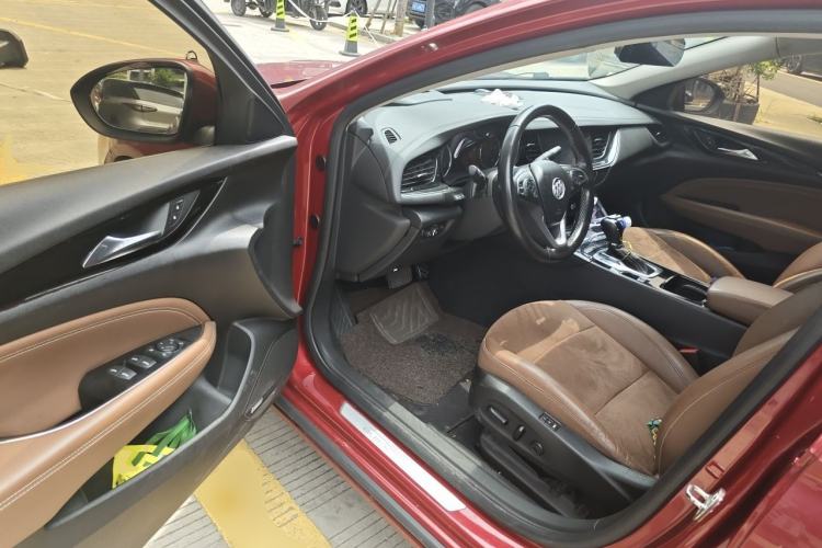 Used Buick Regal 2017 28T Prestige Model Driver Seat