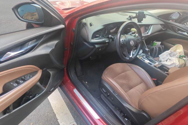 Used Buick Regal 2017 28T Luxury Edition Driver Seat