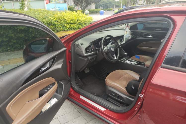 Used Buick Regal 2017 20T Elite Edition Driver Seat