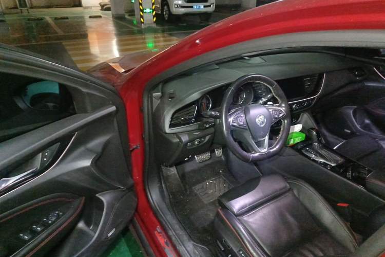 Used Buick Regal 2017 GS 28T Prestige Model Driver Seat