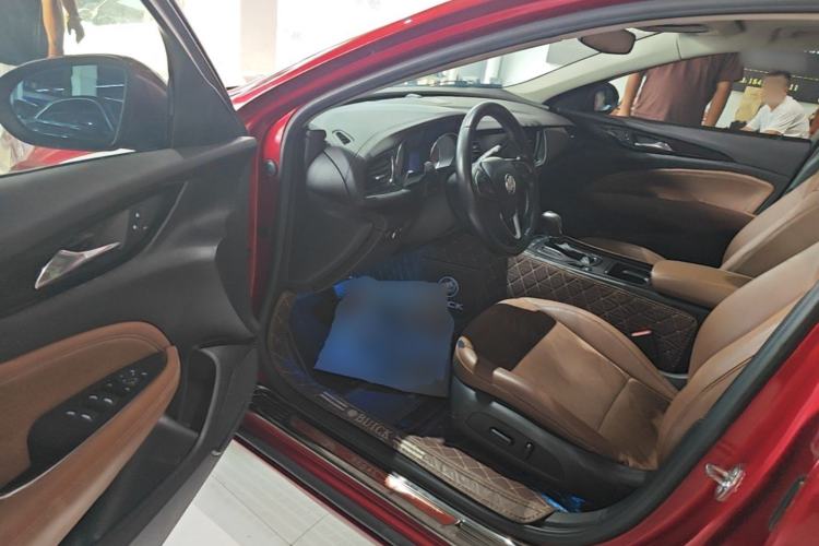 Used Buick Regal 2017 20T Elite Edition Driver Seat