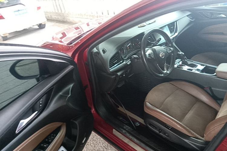 Used Buick Regal 2017 28T Prestige Model Driver Seat