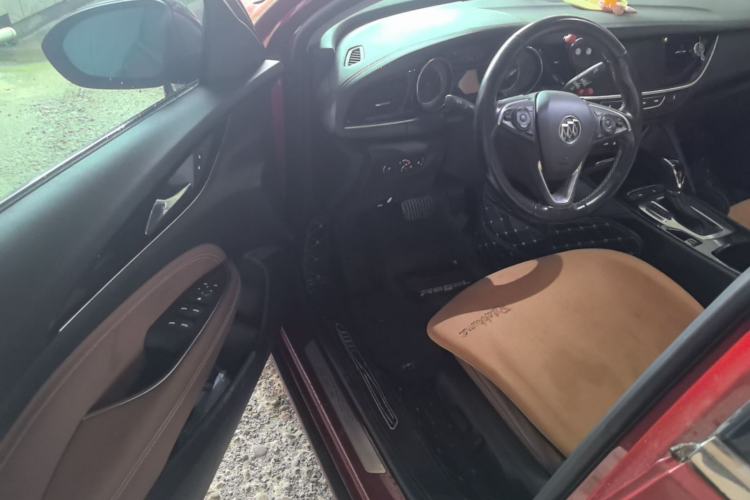 Used Buick Regal 2017 20T Elite Edition Driver Seat