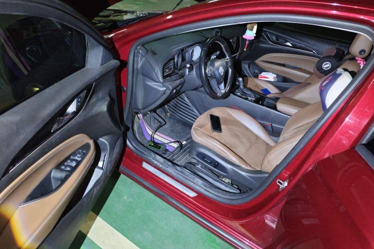 Used Buick Regal 2017 20T Elite Edition Driver Seat
