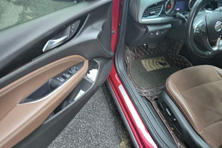 Used Buick Regal 2017 20T Elite Edition Driver Seat