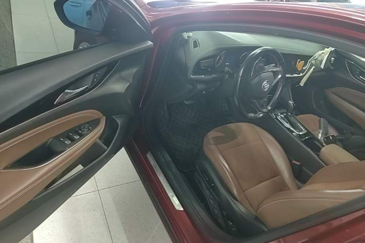 Used Buick Regal 2017 20T Elite Edition Driver Seat