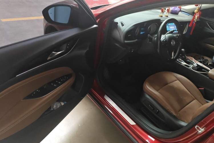 Used Buick Regal 2017 20T Luxury Model Driver Seat