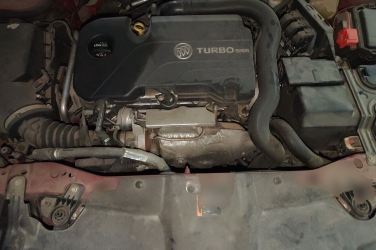 Used Buick Regal 2017 20T Elite Edition Engine Bay