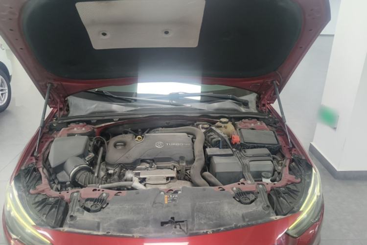 Used Buick Regal 2017 20T Luxury Model Engine Bay