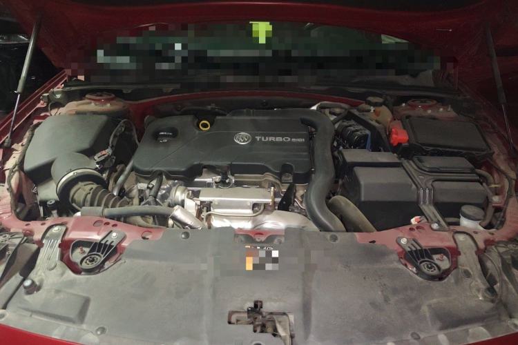 Used Buick Regal 2017 20T Elite Edition Engine Bay