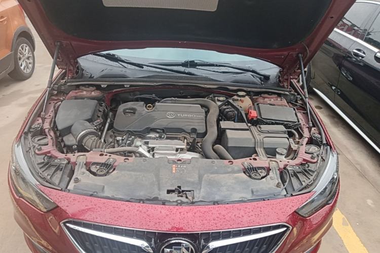 Used Buick Regal 2017 20T Elite Edition Engine Bay