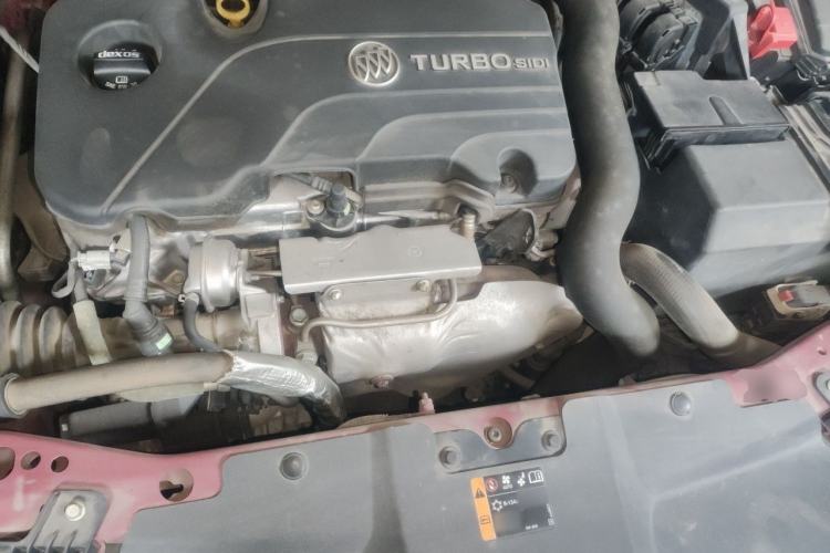 Used Buick Regal 2017 20T Elite Edition Engine Bay