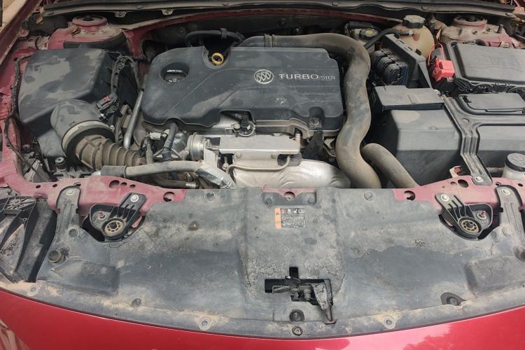 Used Buick Regal 2017 20T Luxury Model Engine Bay