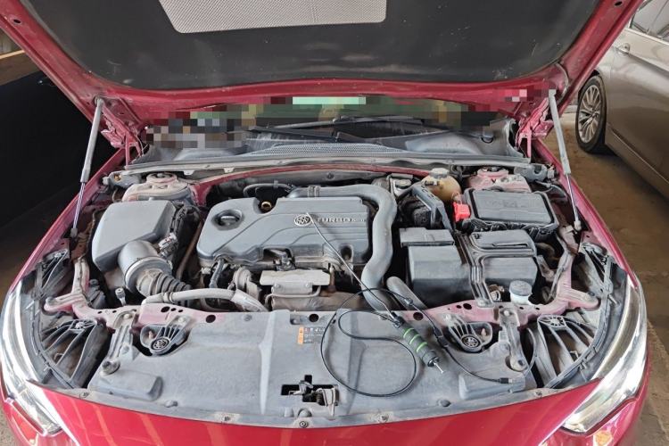 Used Buick Regal 2017 20T Luxury Model Engine Bay