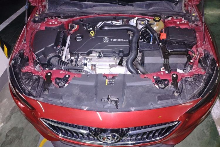 Used Buick Regal 2017 20T Luxury Model Engine Bay