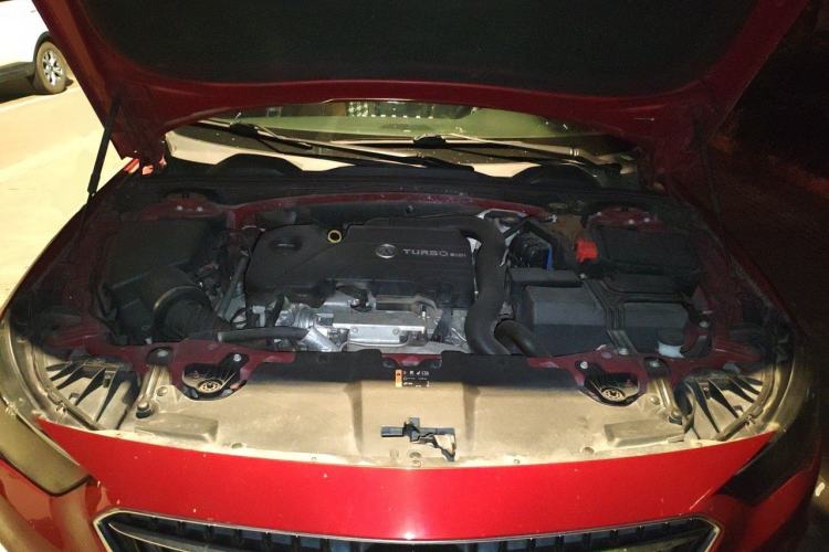 Used Buick Regal 2017 20T Elite Edition Engine Bay