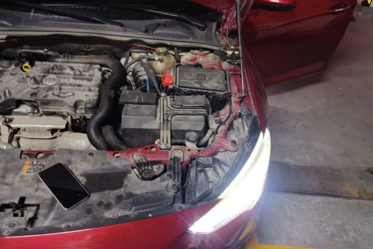Used Buick Regal 2017 20T Luxury Model Engine Bay Left