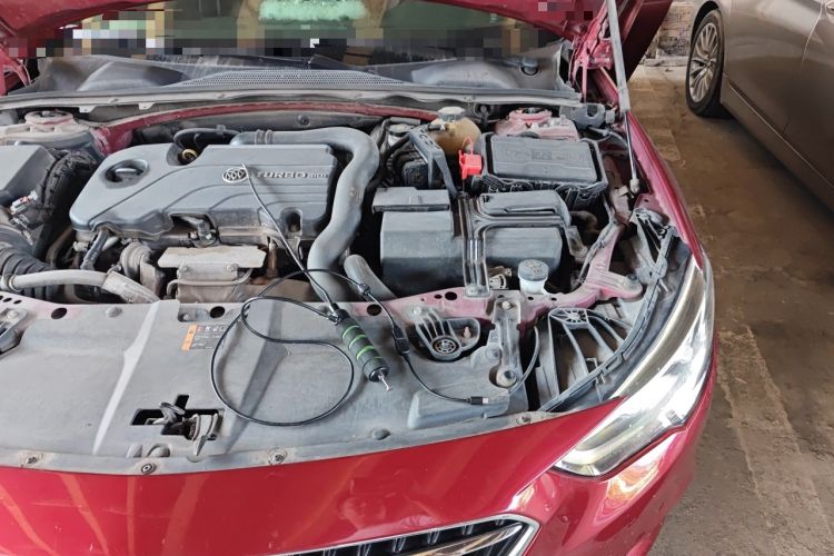 Used Buick Regal 2017 20T Luxury Model Engine Bay Left