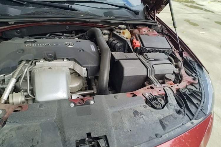 Used Buick Regal 2017 28T Prestige Model Engine Bay Left