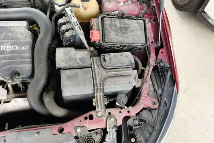 Used Buick Regal 2017 20T Elite Edition Engine Bay Left
