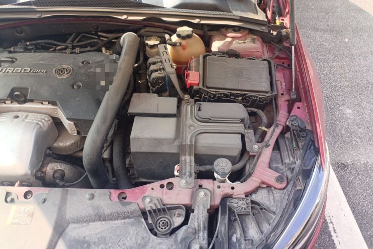 Used Buick Regal 2017 28T Prestige Model Engine Bay Left