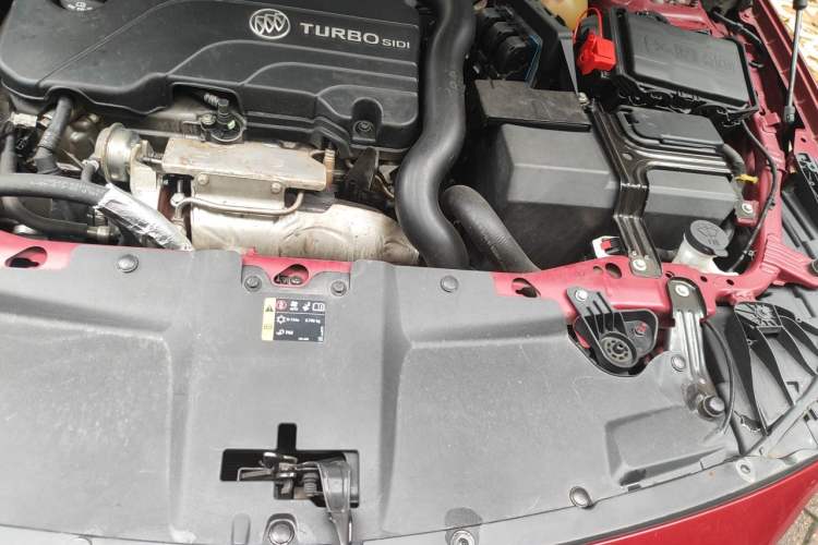 Used Buick Regal 2017 20T Elite Edition Engine Bay Left