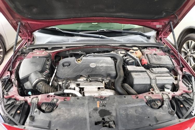Used Buick Regal 2017 20T Elite Edition Engine Bay