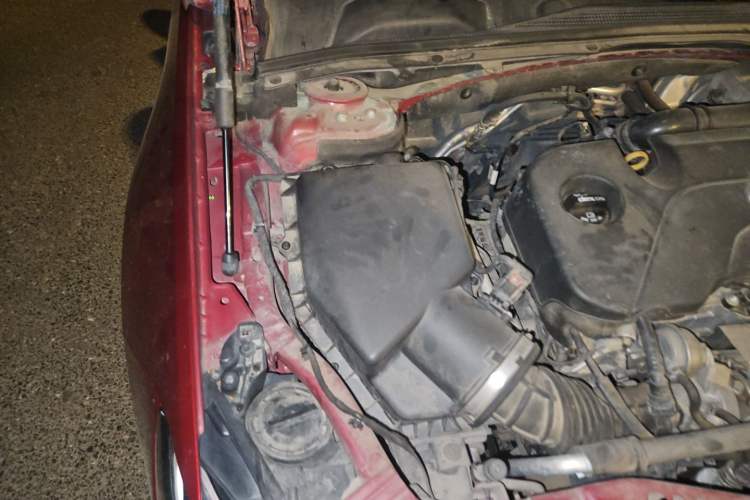 Used Buick Regal 2017 20T Elite Edition Engine Bay Right