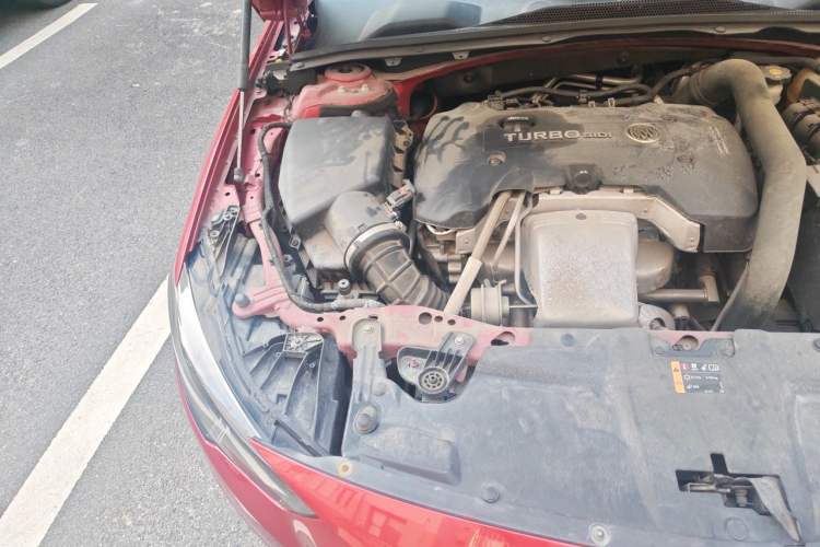 Used Buick Regal 2017 28T Luxury Edition Engine Bay Right