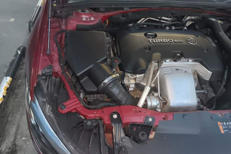 Used Buick Regal 2017 28T Prestige Model Engine Bay Right